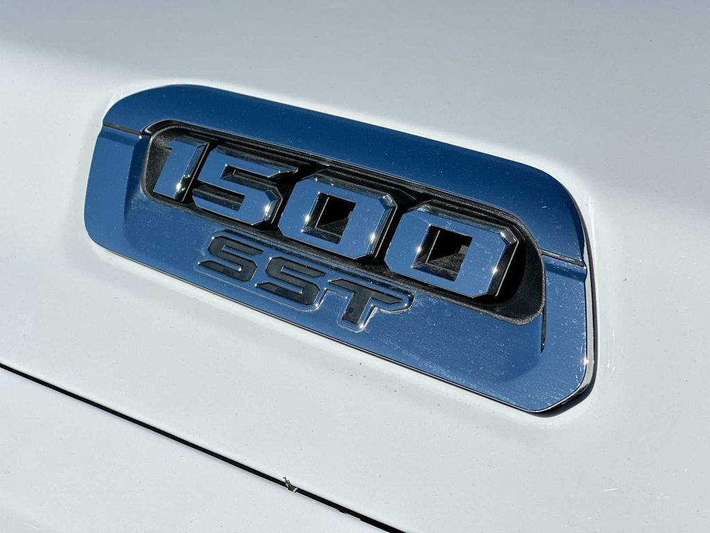 Thumbnail: 2025 RAM 1500 - 7