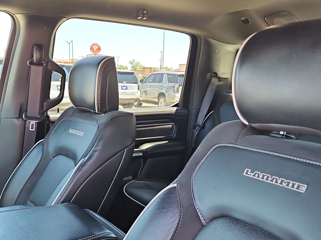Thumbnail: 2025 RAM 1500 - 9