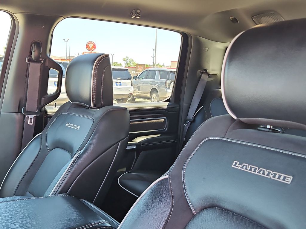 Thumbnail: 2025 RAM 1500 - 9