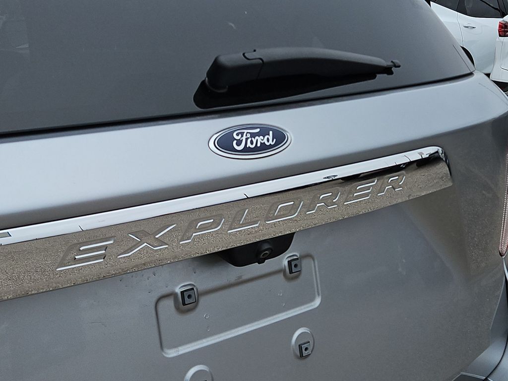 Thumbnail: 2022 Ford Explorer - 19