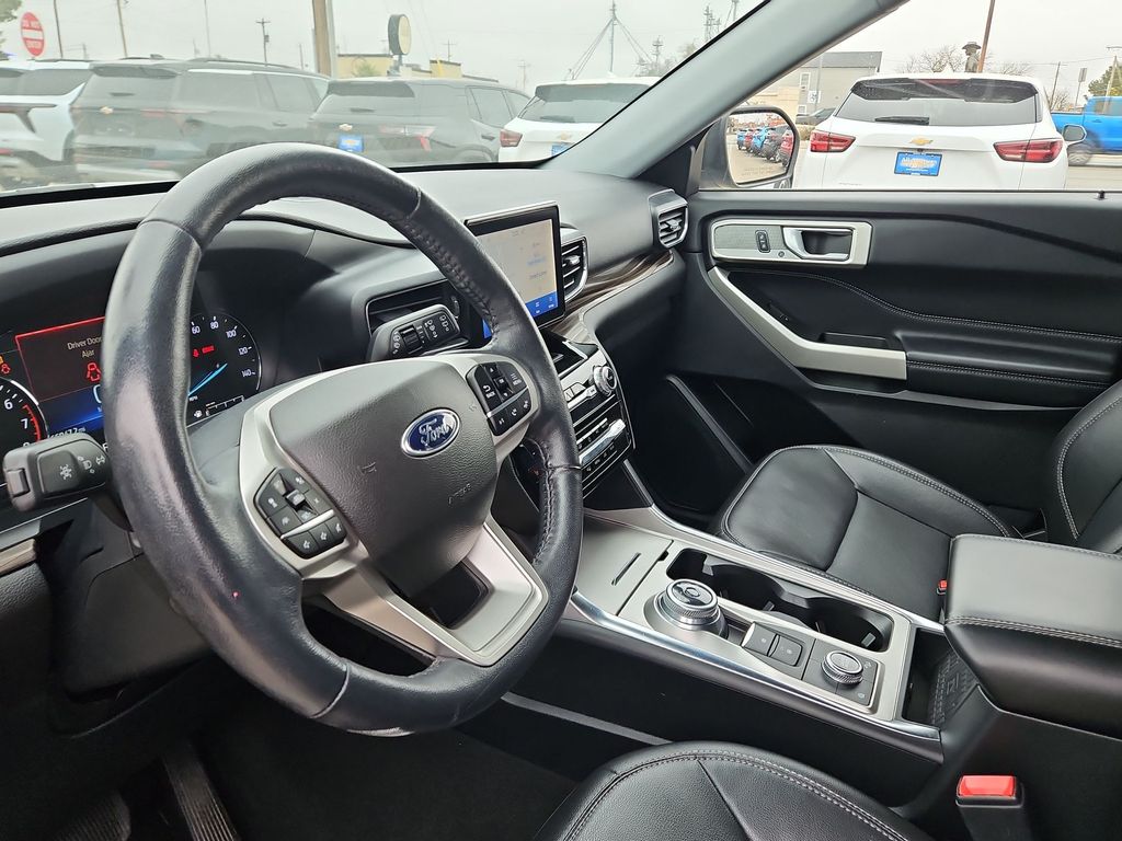 Thumbnail: 2022 Ford Explorer - 2