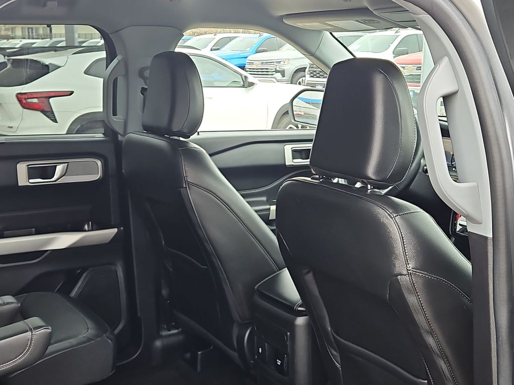 Thumbnail: 2022 Ford Explorer - 21