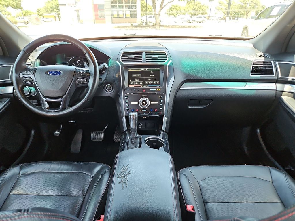 Thumbnail: 2016 Ford Explorer - 7