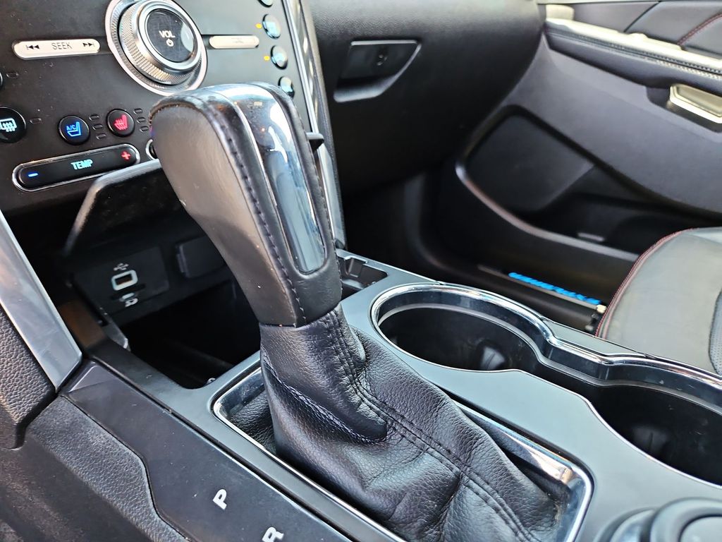 Thumbnail: 2016 Ford Explorer - 27