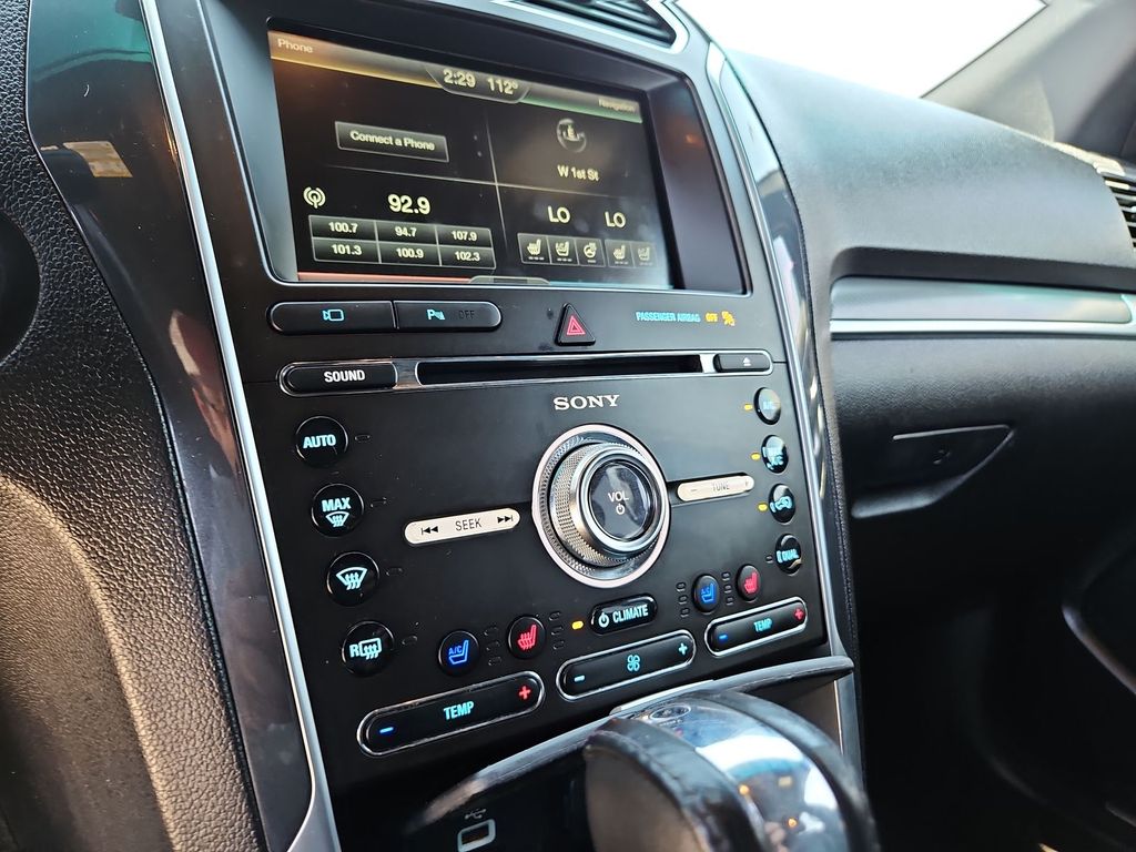 Thumbnail: 2016 Ford Explorer - 12