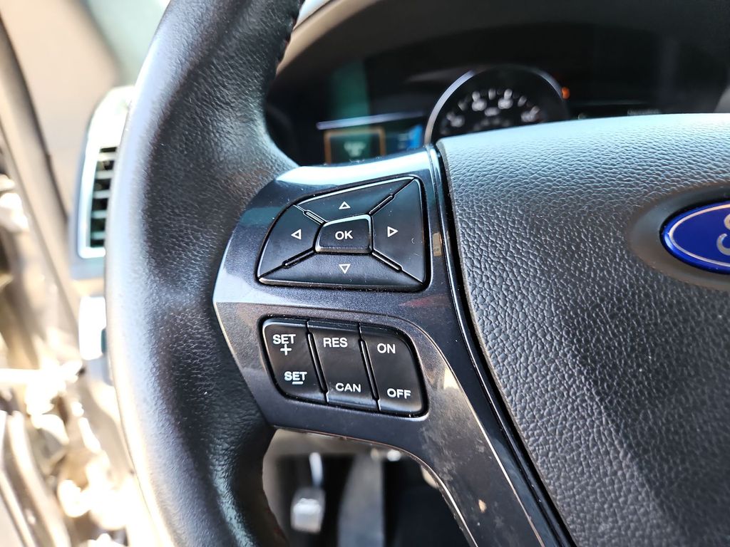 Thumbnail: 2016 Ford Explorer - 29