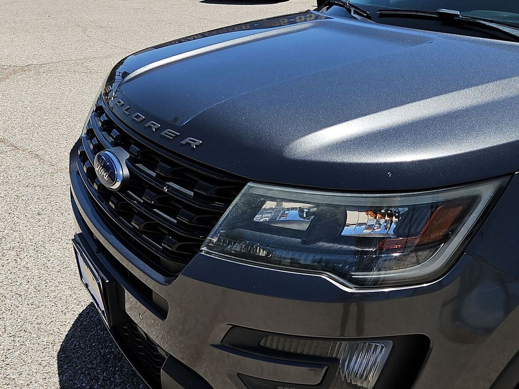 Thumbnail: 2016 Ford Explorer - 25
