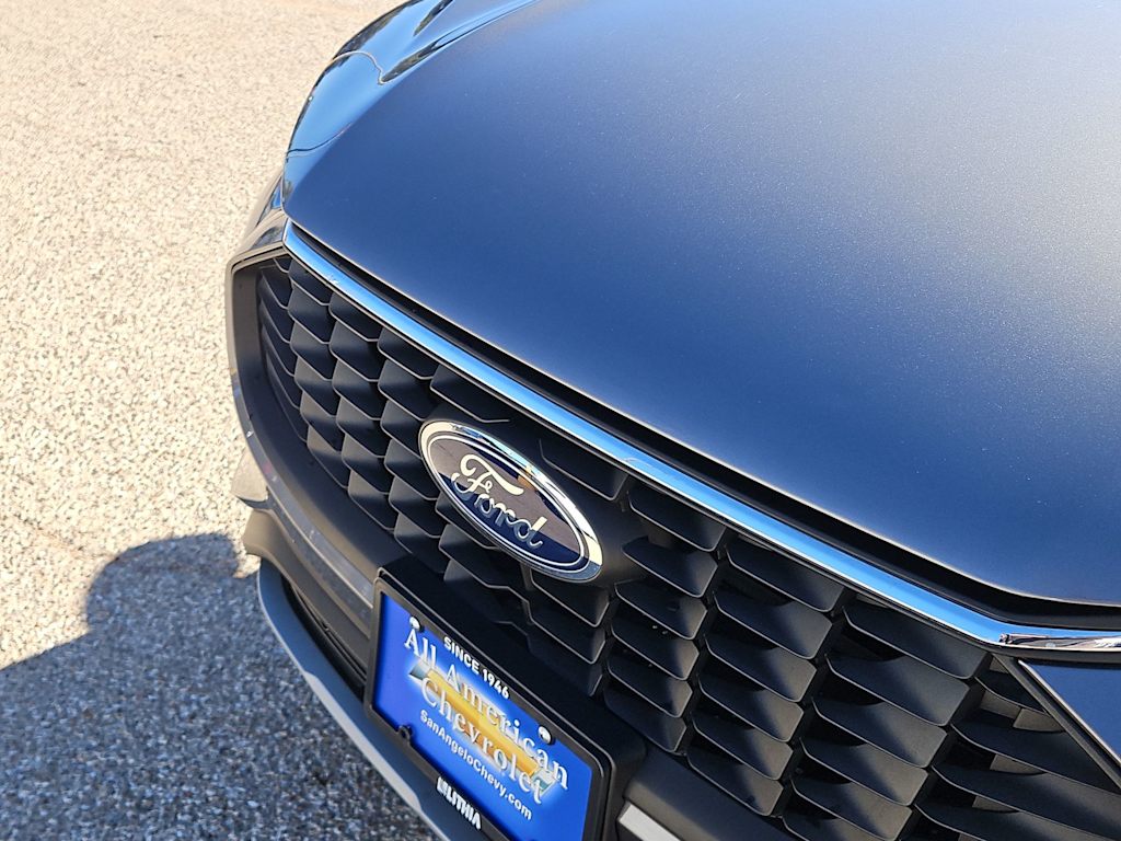 Thumbnail: 2023 Ford Escape - 20