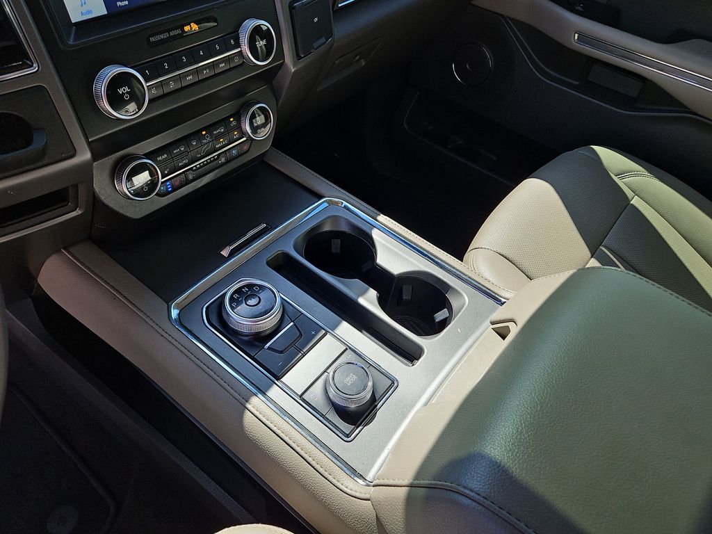 Thumbnail: 2021 Ford Expedition - 13