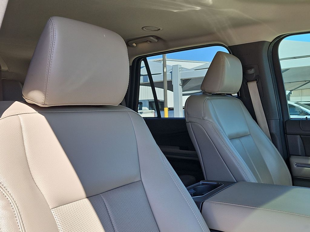 Thumbnail: 2021 Ford Expedition - 11