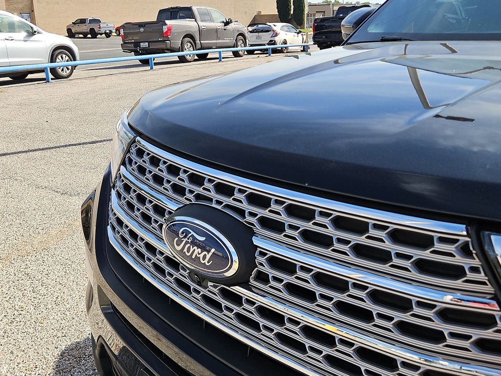 Thumbnail: 2020 Ford Explorer - 22