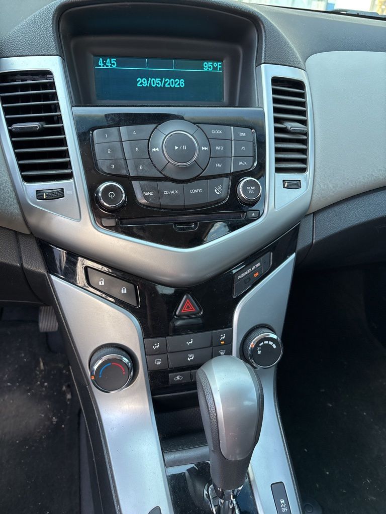 Thumbnail: 2012 Chevrolet Cruze - 8