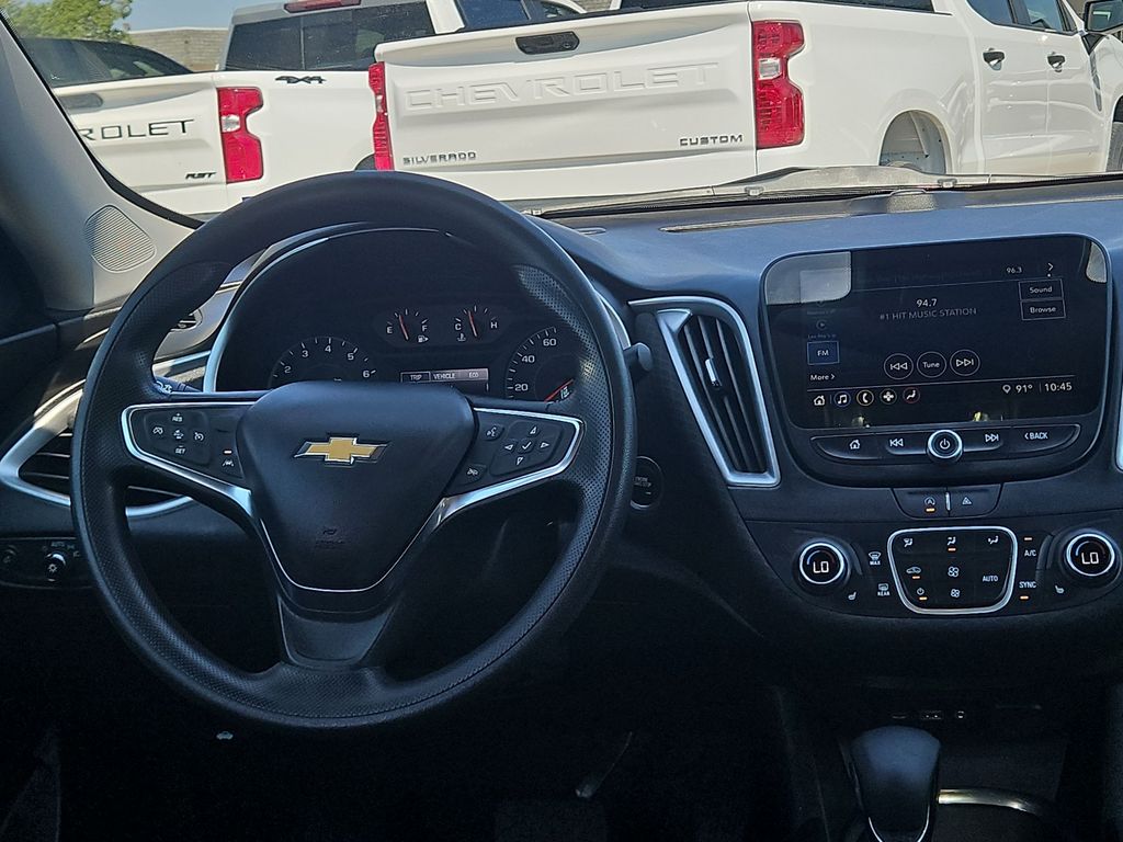 Thumbnail: 2024 Chevrolet Malibu - 9