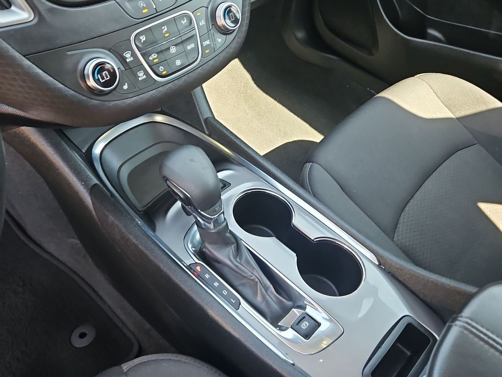 Thumbnail: 2024 Chevrolet Malibu - 14