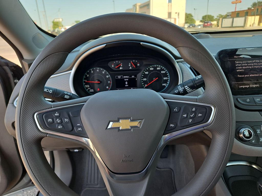 Thumbnail: 2024 Chevrolet Malibu - 10