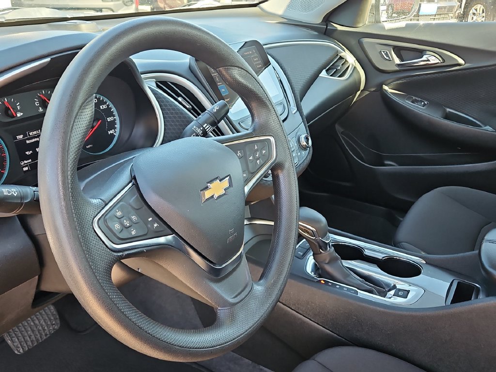 Thumbnail: 2025 Chevrolet Malibu - 2