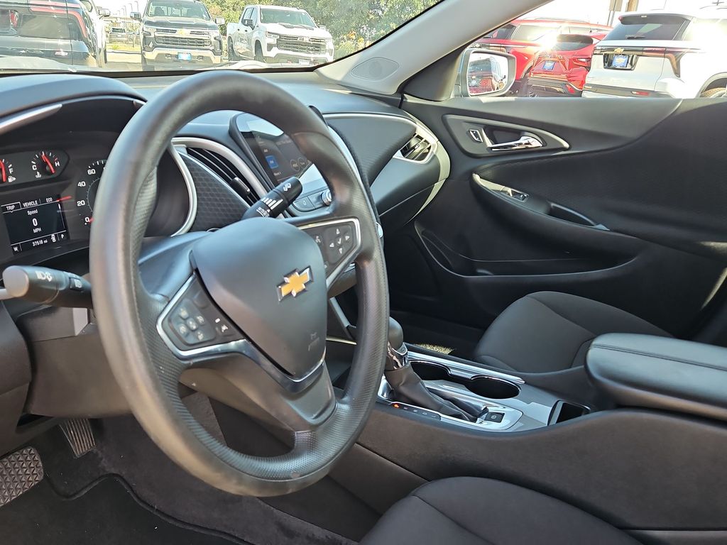 Thumbnail: 2025 Chevrolet Malibu - 2