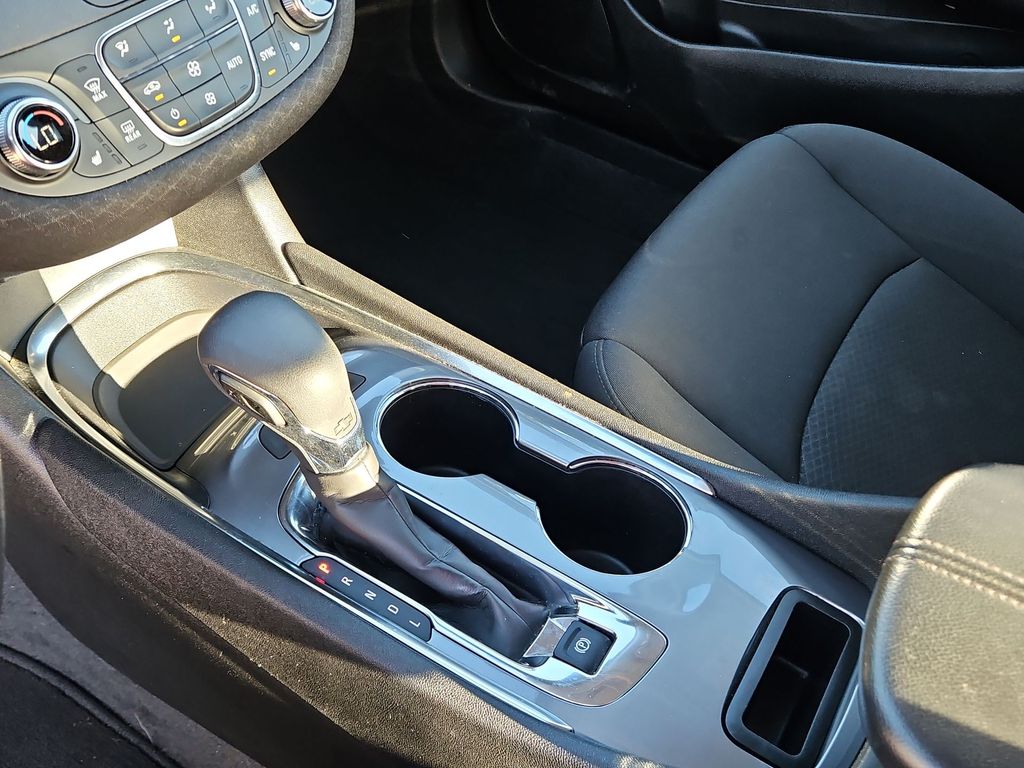 Thumbnail: 2025 Chevrolet Malibu - 14