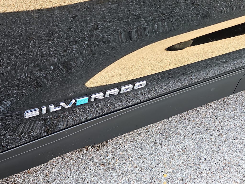 Thumbnail: 2026 Chevrolet Silverado EV - 7