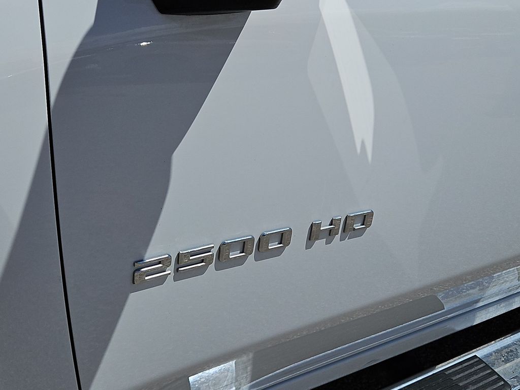 Thumbnail: 2025 Chevrolet Silverado 2500 - 6
