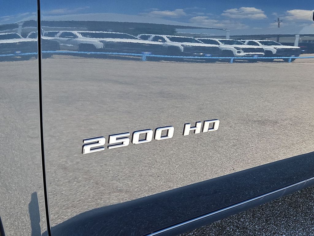 Thumbnail: 2026 Chevrolet Silverado 2500 - 7