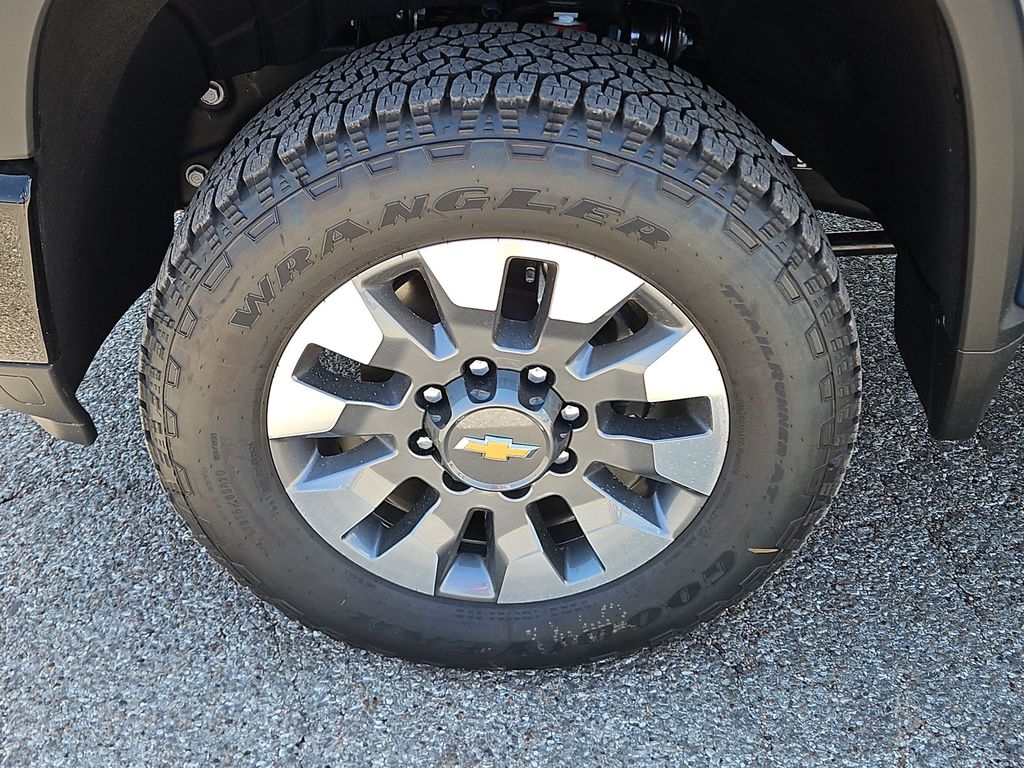 Thumbnail: 2026 Chevrolet Silverado 2500 - 8