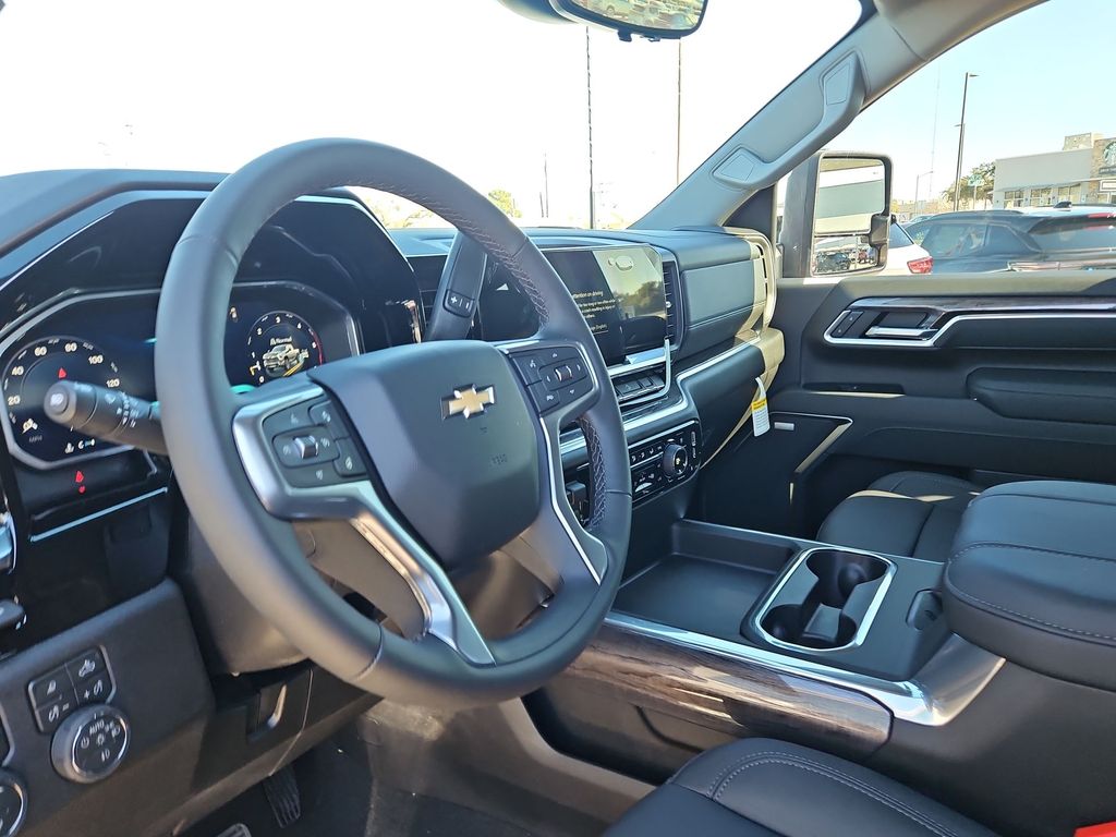 Thumbnail: 2026 Chevrolet Silverado 2500 - 2