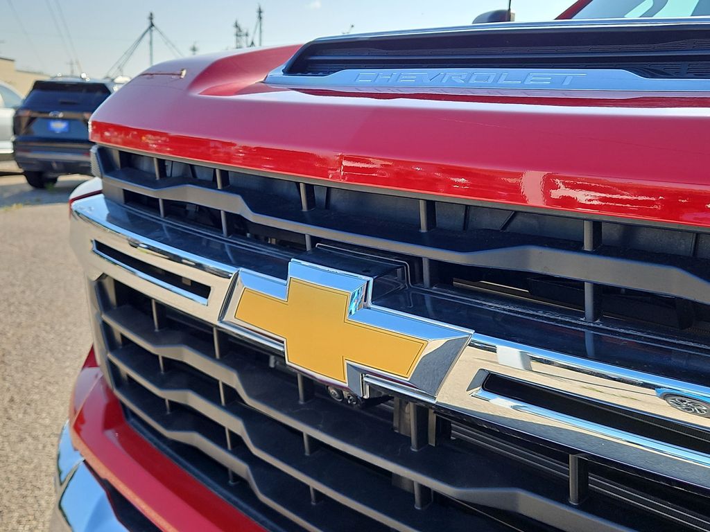 Thumbnail: 2026 Chevrolet Silverado 3500 - 21