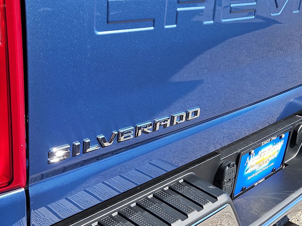 Thumbnail: 2026 Chevrolet Silverado 3500 - 7