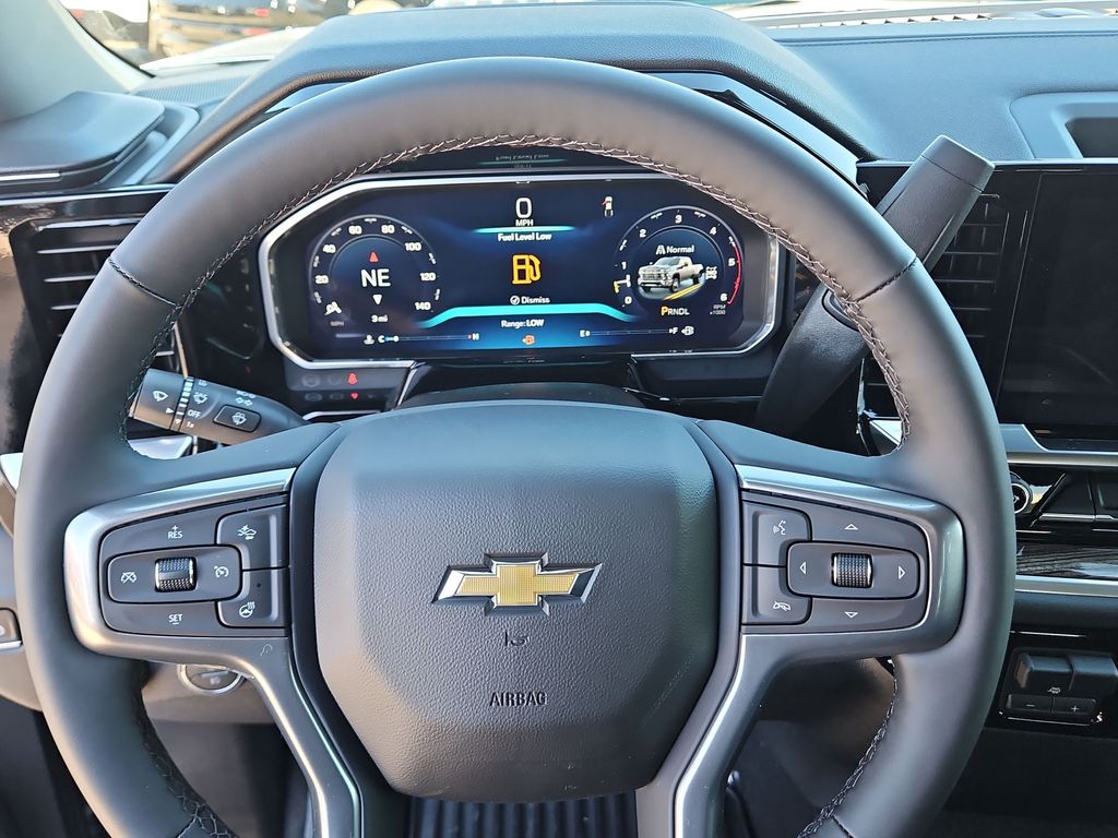 Thumbnail: 2026 Chevrolet Silverado 3500 - 9