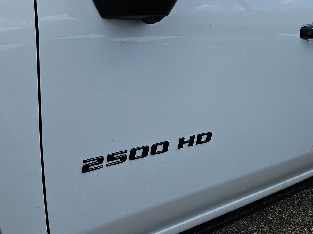 Thumbnail: 2026 Chevrolet Silverado 2500 - 6