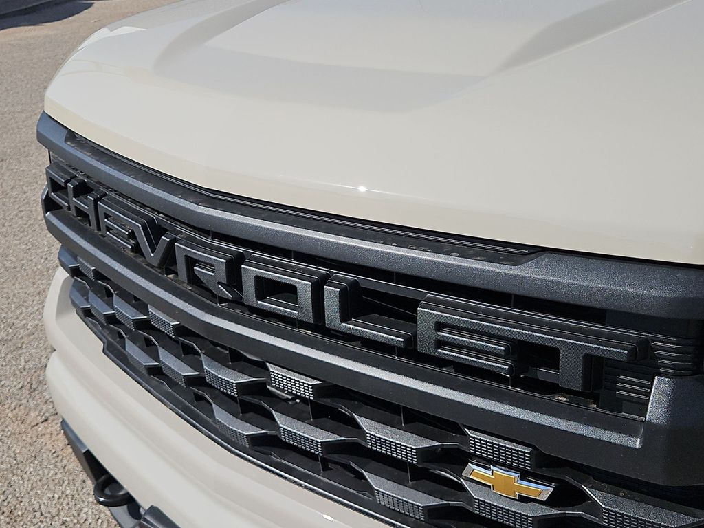 Thumbnail: 2026 Chevrolet Silverado 1500 - 21
