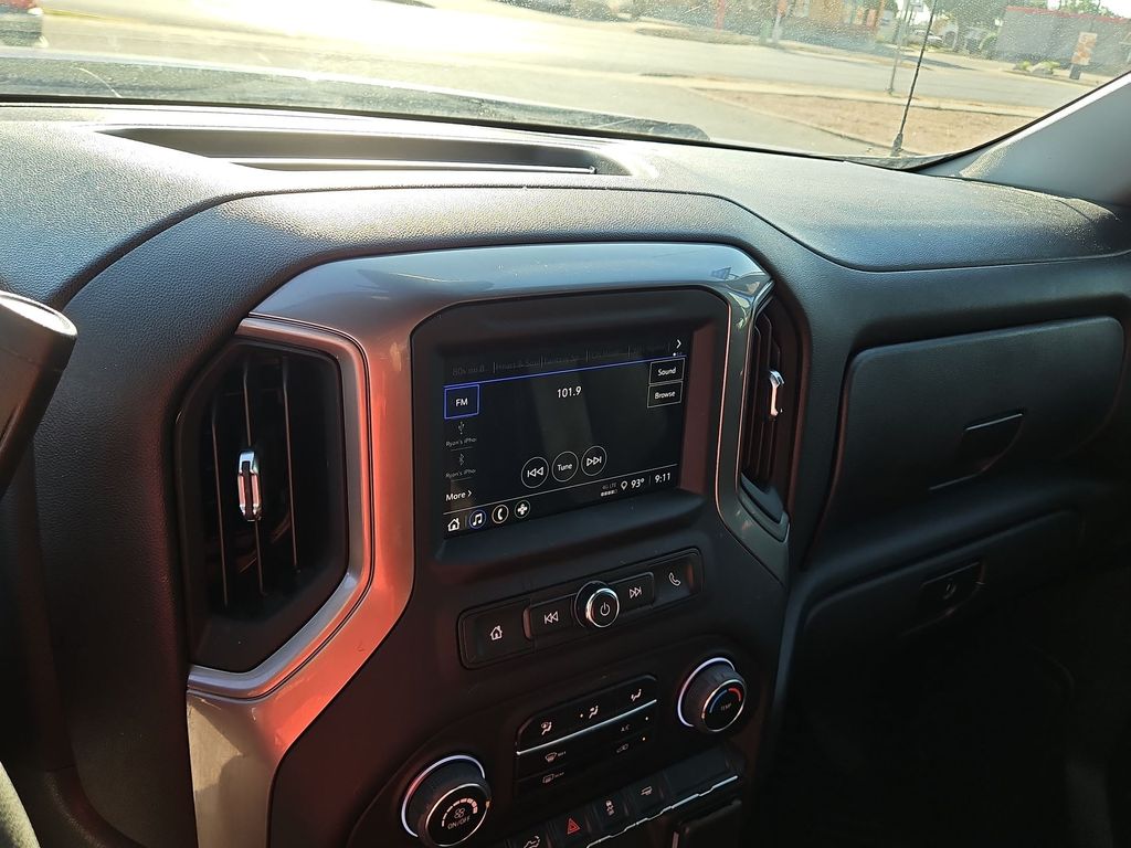 Thumbnail: 2022 Chevrolet Silverado 1500 - 13