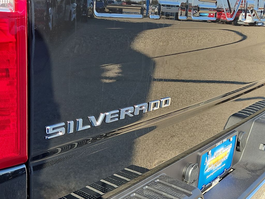 Thumbnail: 2026 Chevrolet Silverado 1500 - 7