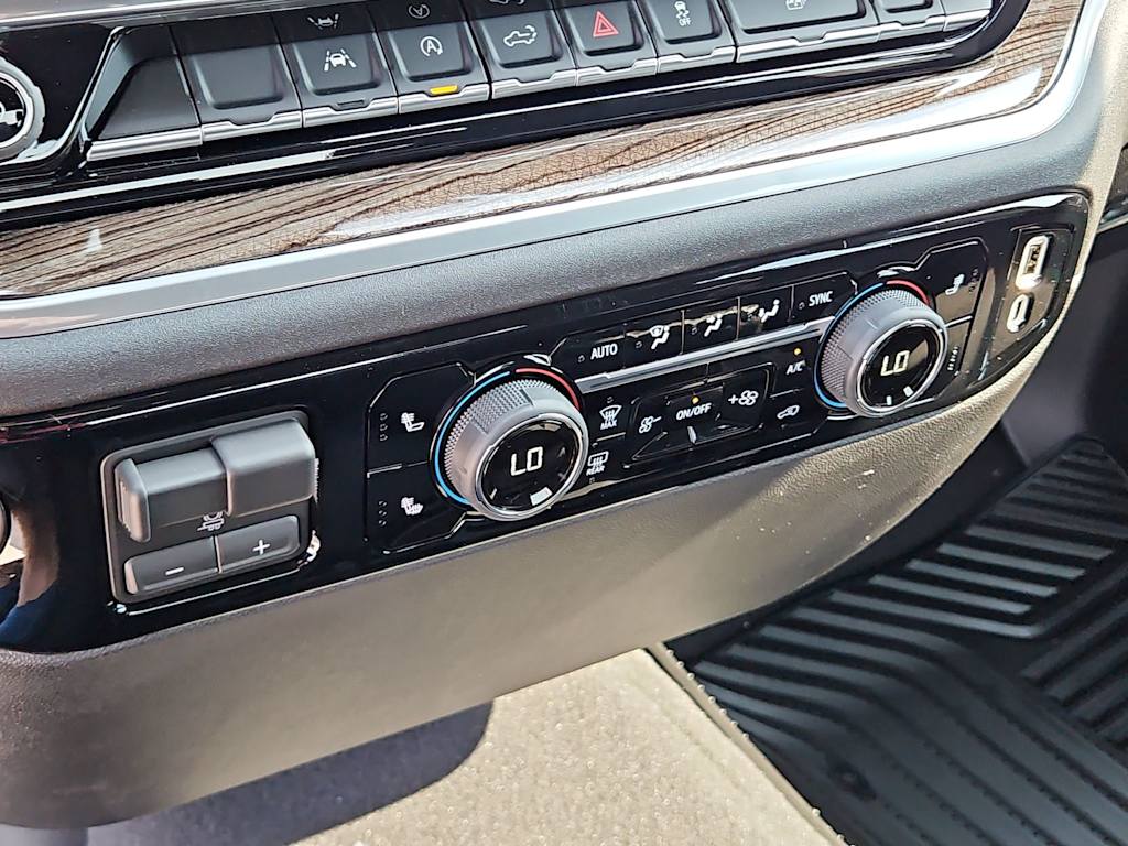 Thumbnail: 2026 Chevrolet Silverado 1500 - 22