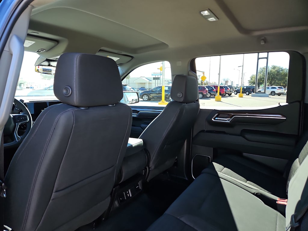 Thumbnail: 2023 Chevrolet Silverado 1500 - 11