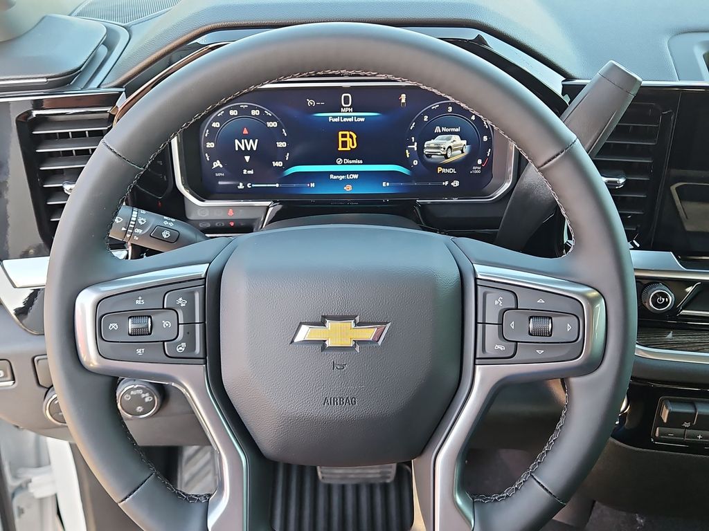 Thumbnail: 2026 Chevrolet Silverado 1500 - 9