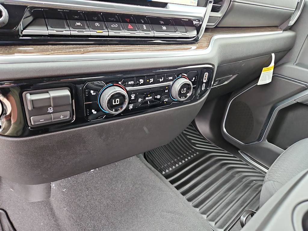 Thumbnail: 2025 Chevrolet Silverado 1500 - 18