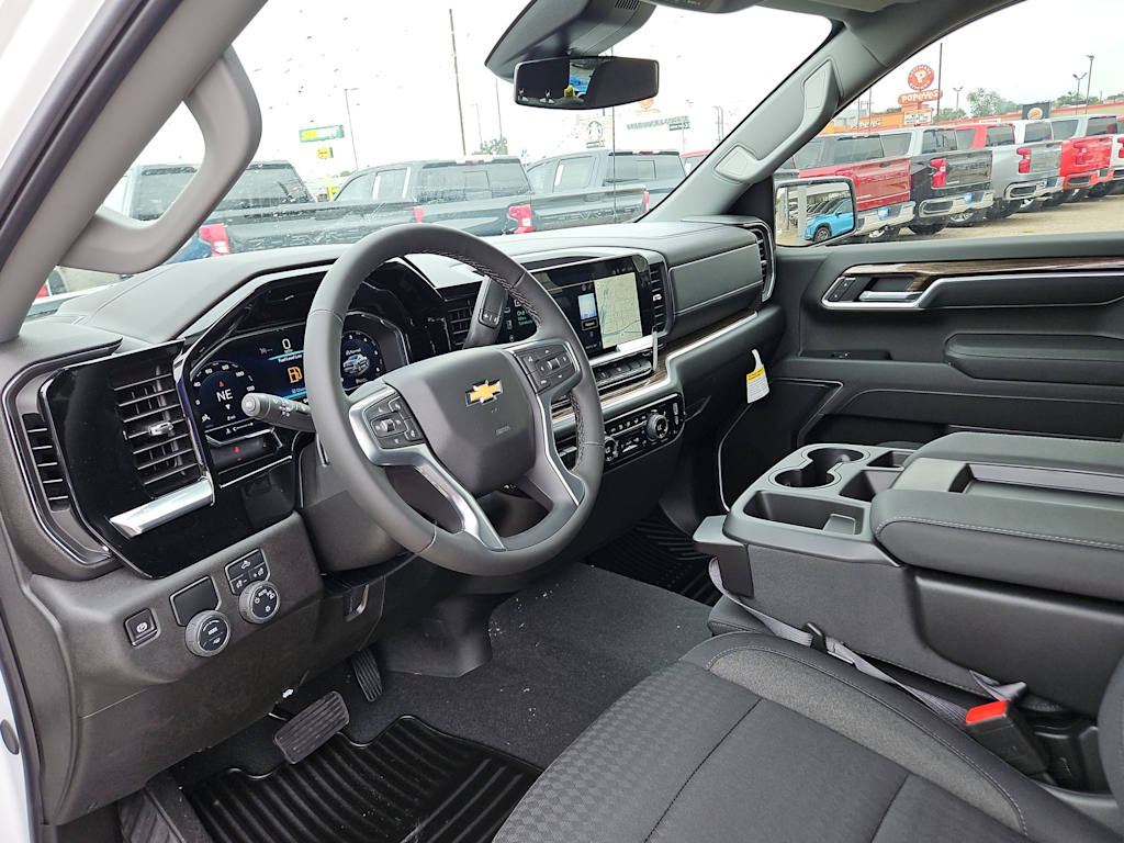 Thumbnail: 2025 Chevrolet Silverado 1500 - 2