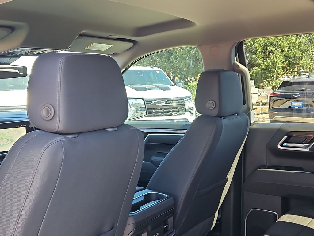Thumbnail: 2026 Chevrolet Silverado 1500 - 11