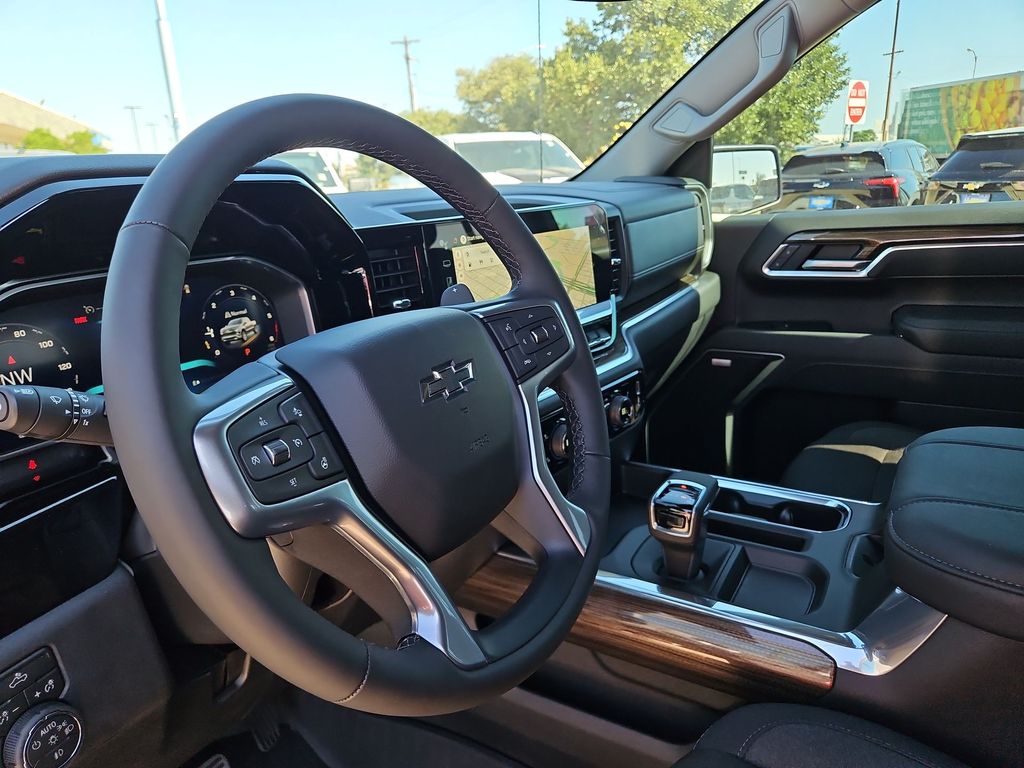 Thumbnail: 2026 Chevrolet Silverado 1500 - 2
