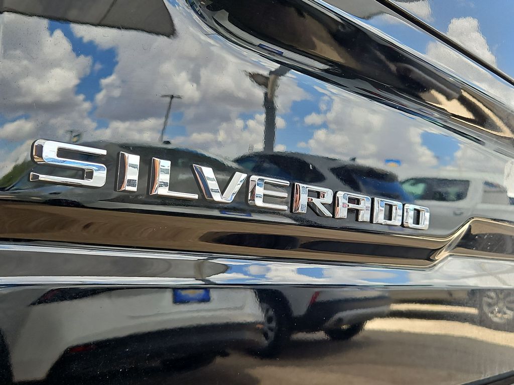 Thumbnail: 2023 Chevrolet Silverado 1500 - 7