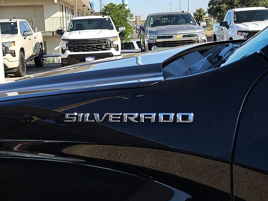 Thumbnail: 2023 Chevrolet Silverado 1500 - 7