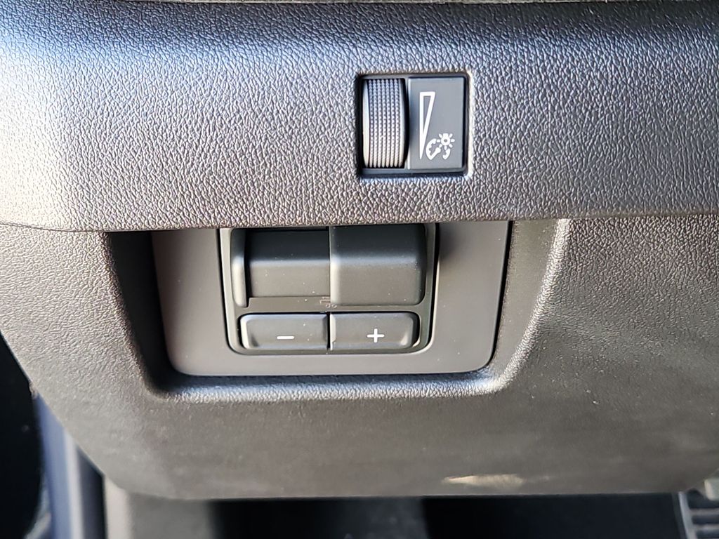 Thumbnail: 2026 Chevrolet Colorado - 25
