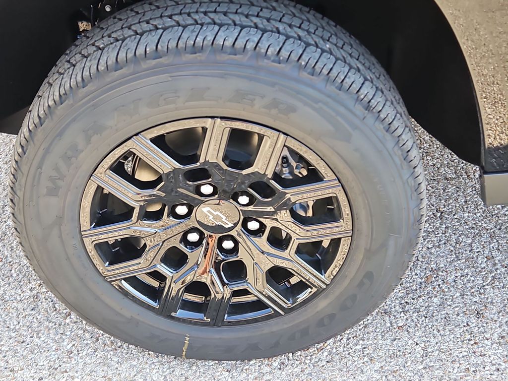 Thumbnail: 2026 Chevrolet Colorado - 8