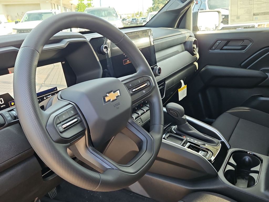 Thumbnail: 2026 Chevrolet Colorado - 2