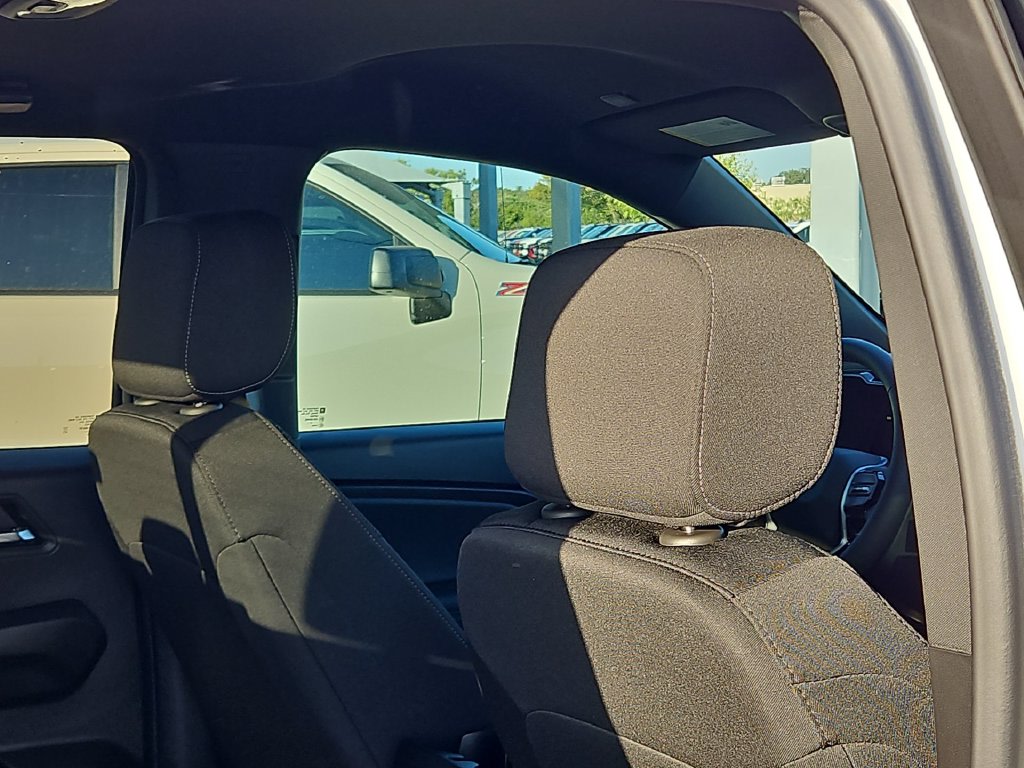Thumbnail: 2026 Chevrolet Colorado - 3
