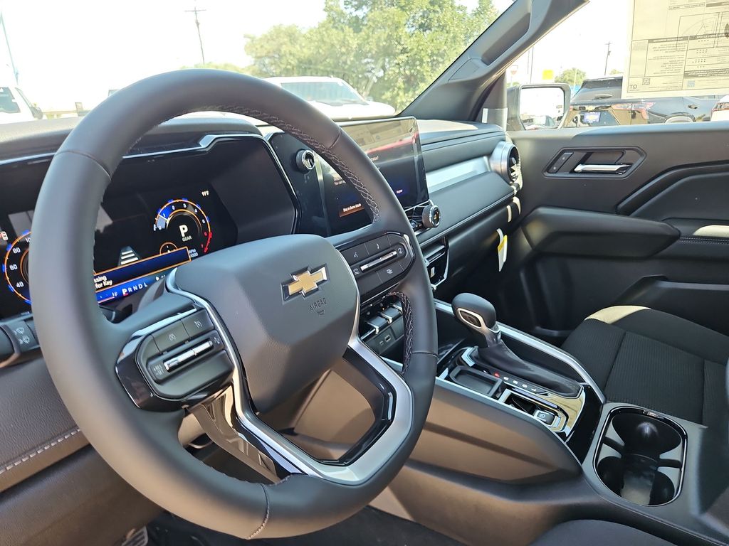 Thumbnail: 2026 Chevrolet Colorado - 2