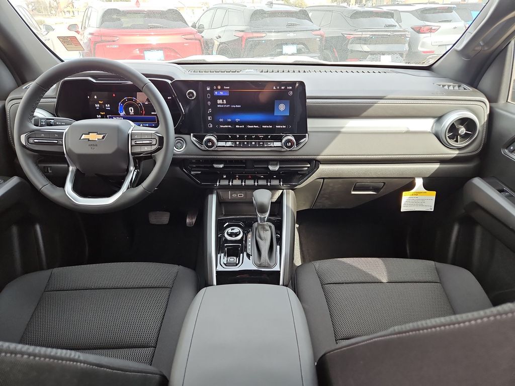 Thumbnail: 2024 Chevrolet Colorado - 10