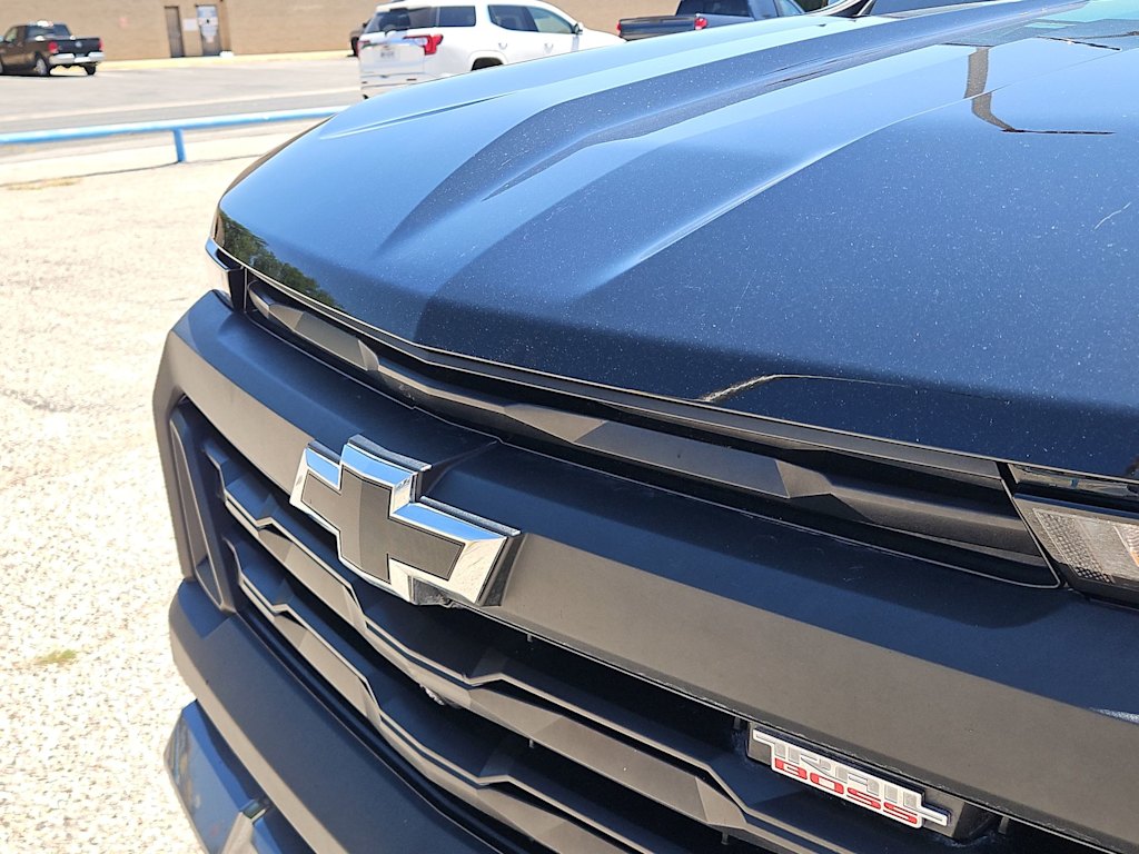 Thumbnail: 2024 Chevrolet Colorado - 21